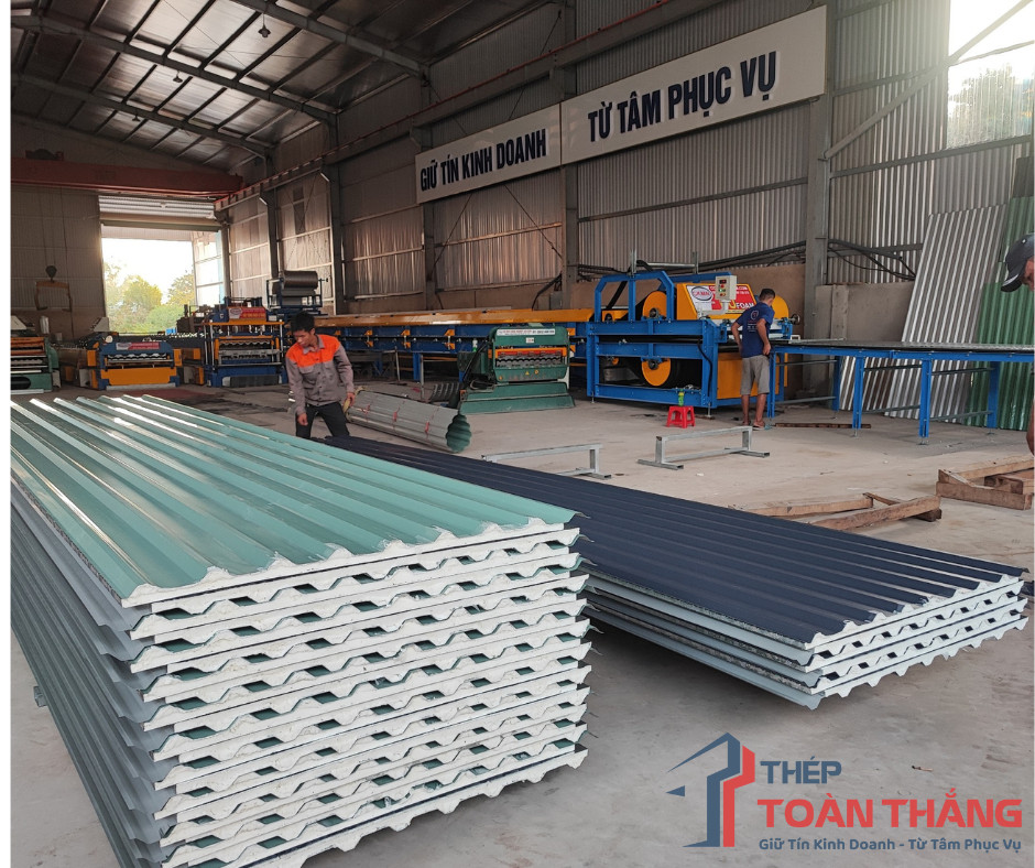 Tôn xốp cách nhiệt Bình Phước