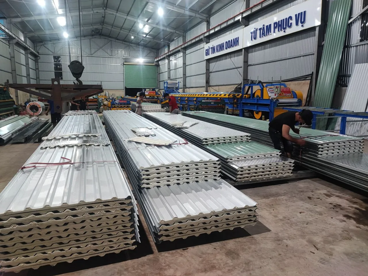 tôn xốp 3 lớp chống nóng